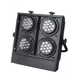ผู้ชมนำ Dmx Blinder Light 4 ดวง Rgbw DJ Stage แสงระดับมืออาชีพ